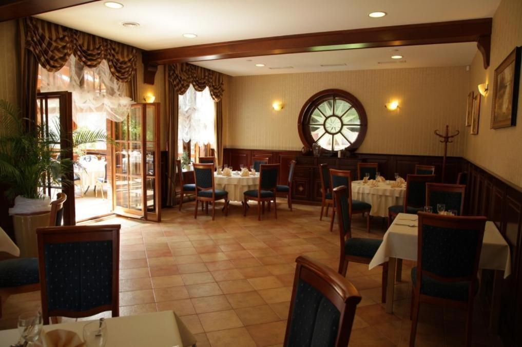 Hotel Belfer Zaniemyśl Εξωτερικό φωτογραφία